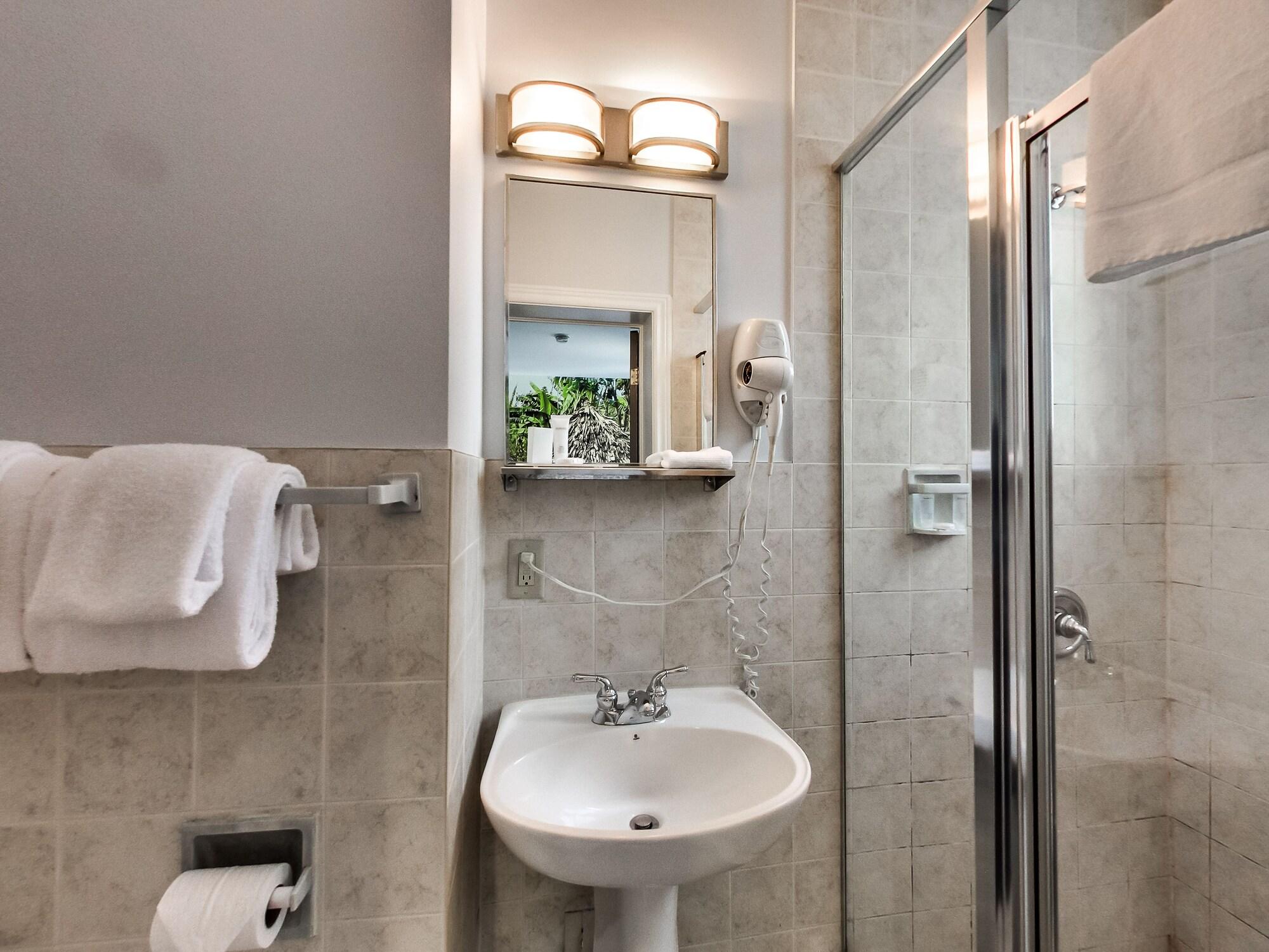 Isabella Hotel & Suites Toronto Ngoại thất bức ảnh