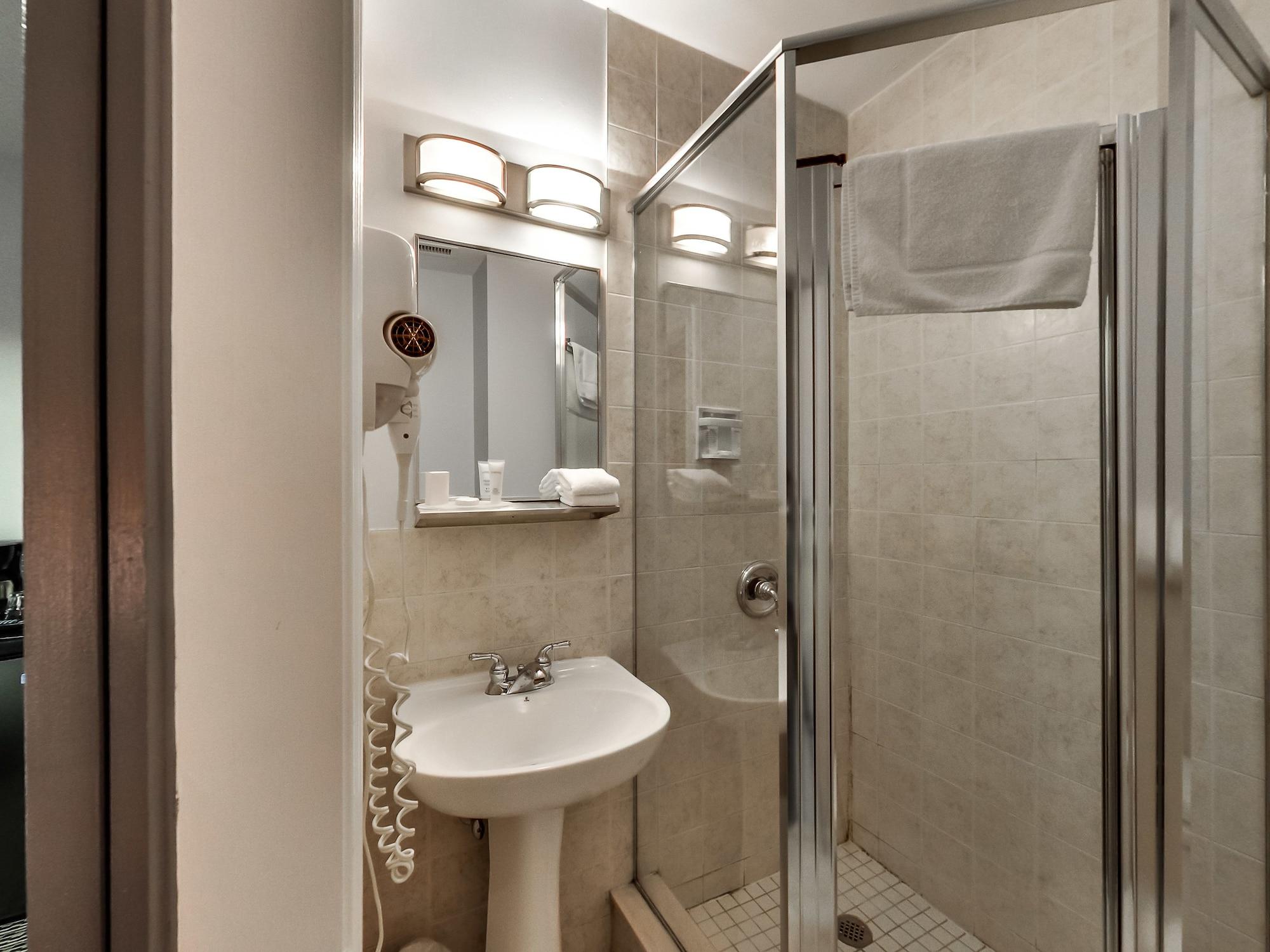 Isabella Hotel & Suites Toronto Ngoại thất bức ảnh
