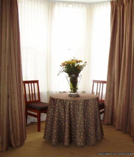 Isabella Hotel & Suites Toronto Phòng bức ảnh