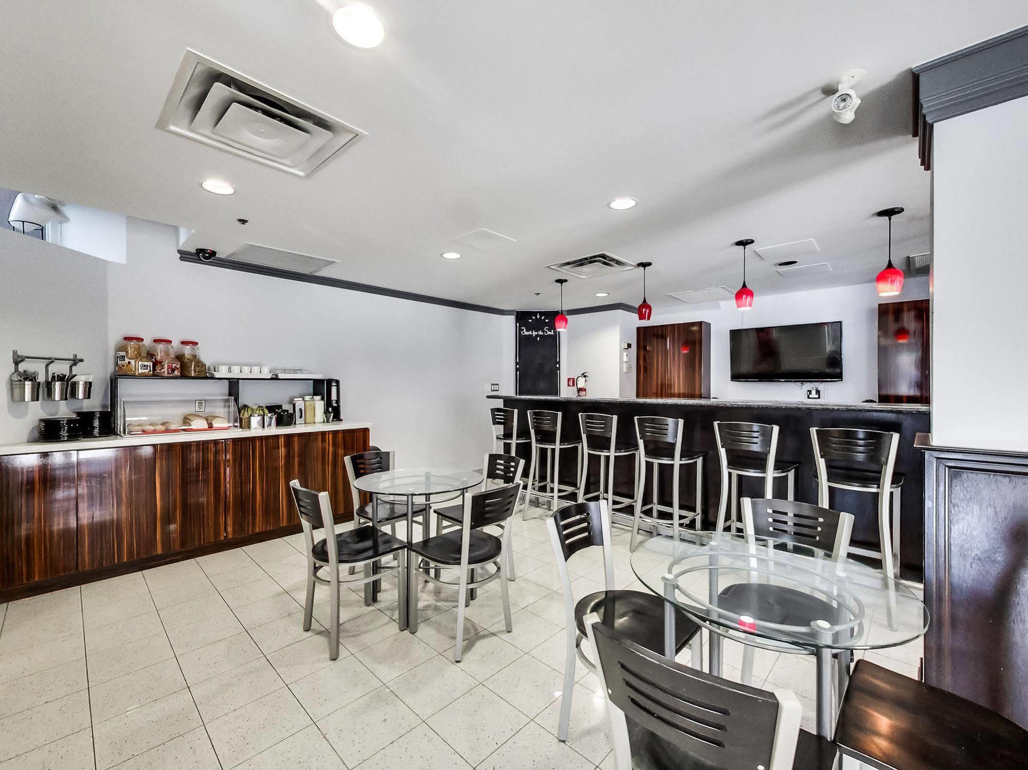 Isabella Hotel & Suites Toronto Ngoại thất bức ảnh